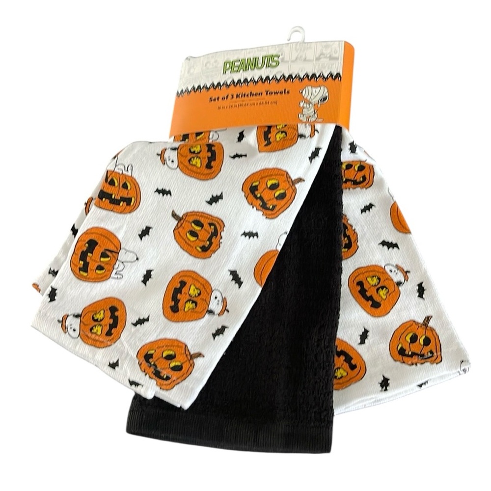 🆕PEANUTS SNOOPY HALLOWEEN 🎃 SET OF 3 KITCHEN TOWELS - Picture 1 of 7